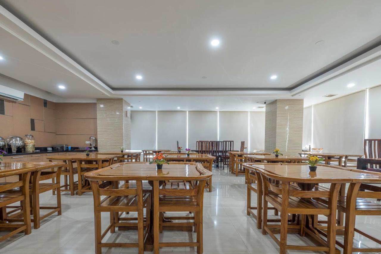 Oyo 1114 Hotel Denpasar Makasar Zewnętrze zdjęcie