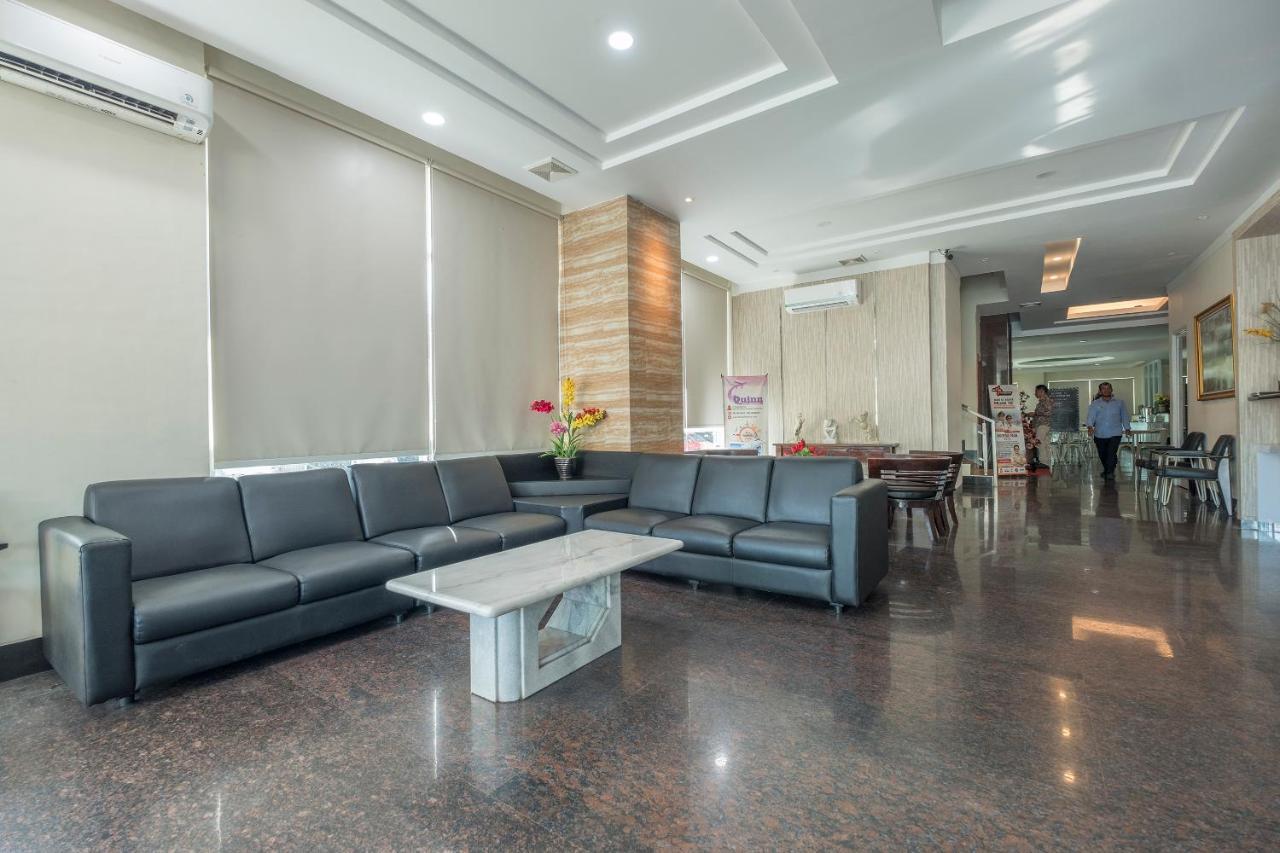 Oyo 1114 Hotel Denpasar Makasar Zewnętrze zdjęcie