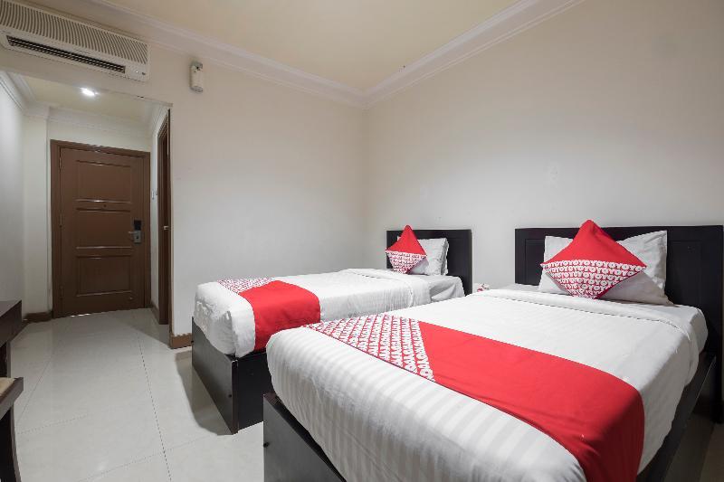 Oyo 1114 Hotel Denpasar Makasar Zewnętrze zdjęcie